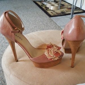 Dusty Rose hidden platform shoe